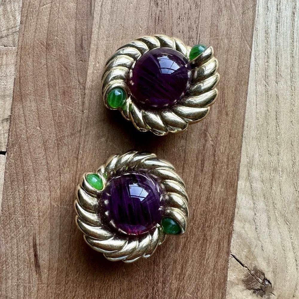 VTG Jewels of India Clip Earrings 1.1 Inch Gripoix Red Purple Green Glass Gold